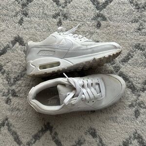 WOMEN'S NIKE AIR MAX 90 CASUAL SHOES